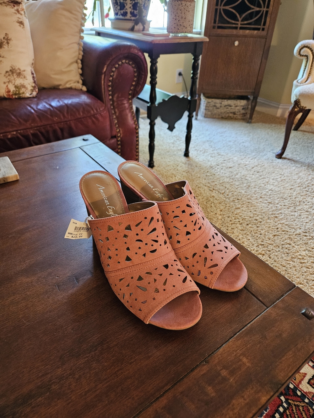 American Eagle By Payless Pink Cutout Slide Sandals